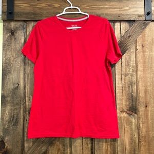 Women’s red t-shirt size large.